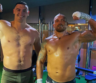 Як насправді виглядає Усик за місяць до бою з Джошуа: фотофакт