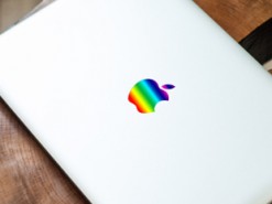 Apple снова регистрирует разноцветный логотип