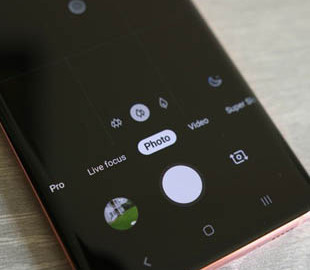 Смартфон Samsung Galaxy S20 сможет одновременно фотографировать на все три камеры