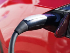 К середине десятилетия на территории США будут ежегодно производиться аккумуляторы совокупной ёмкостью 400 ГВт‧ч