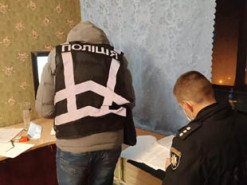 В Запорожье мужчина снимал порно со своим участием и выкладывал в сеть