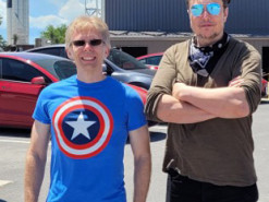 Создатель DOOM посетил звёздную базу Илона Маска