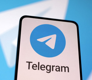 Жінку, яка знімала обстріли військової частини, посадили на 3 роки