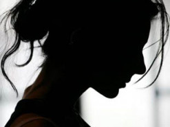 Угрозы и насмешки не прекращаются: названы самые опасные для женщин социальные сети