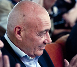 Сторонники Алексея Навального предложили включить журналиста Владимира Познера в санкционные списки