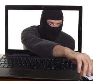 Інтернет-шахраї ошукали жінку на 22000 гривень