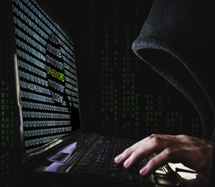 Одночасно "замінували" будинок відомого блогера та декілька українських аеропортів