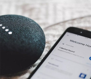 Google сделает голосового помощника для смартфонов умнее