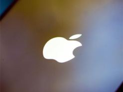 Apple впервые заработала за квартал более $100 млрд