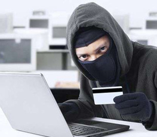 Інтернет-шахраї ошукали жінку на 43 тисячі гривень