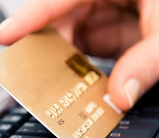 Дві жінки віддали аферистам 90 тисяч гривень