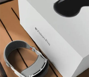 Apple продала 200 000 гарнітур Vision Pro