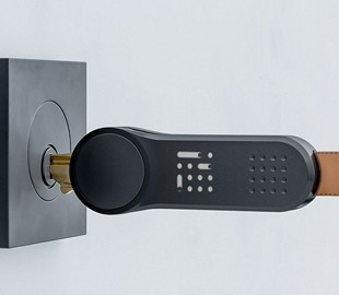 Locky превращает обычные ключи в умные