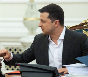 Зеленський відповів на петицію про відкриття офісів YouTube, Facebook і Google в Україні