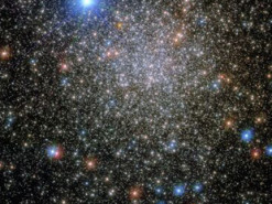 Телескоп Hubble заснял яркое звездное скопление в созвездии Скорпиона