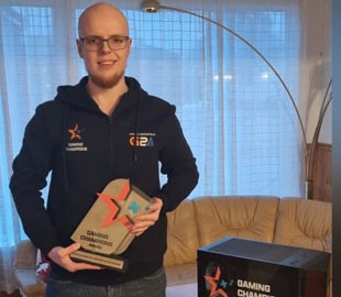 Геймерам начали вручать награды за реальные подвиги