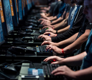 Україна ефективно обороняється в кіберпросторі