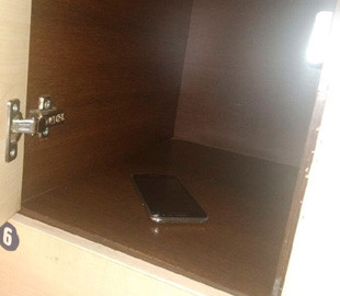 В Запорожье грабители спрятали украденный телефон в ячейке супермаркета