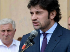 Каха Каладзе: «Якщо Грузія розпочне війну, то не те що статусу кандидата ЄС, у нас і країни не залишиться»