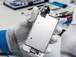 Как восстанавливают дисплеи iPhone