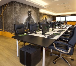 В Таиланде открыли отель для геймеров, где можно отдохнуть и поиграть в «контру»