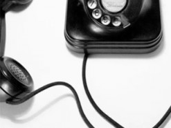 Телефонують і мовчать: чому такі дзвінки небезпечні і що потрібно робити