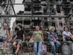 Так виглядає "освобождєніє": у мережі показали символічне фото захопленого Маріуполя