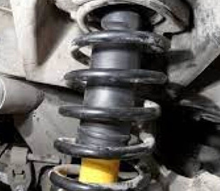 Водіям розповіли, чому ламаються амортизатори та як підібрати нові на заміну