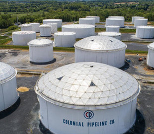 В США объявили режим ЧС из-за кибератаки на крупнейший трубопровод страны