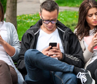 Учасникам мультипредметного тесту надіслали 400 тисяч SMS-повідомлень – що далі