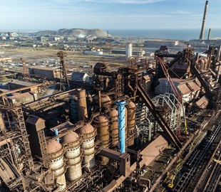 Супутникові знімки показали, як окупанти знищують завод Азовсталь з кінця березня