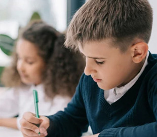 Краще не гратися з безпекою дітей: Горбачов про офлайн-навчання в школах