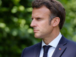 Макрон заявив про кінець "епохи достатку" та попередив про важку зиму у Франції