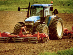 Китайські трактори vs. європейські трактори: які краще для українських аграріїв