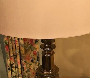 Студентка пришла в сервис знакомств с лампой и обогатилась