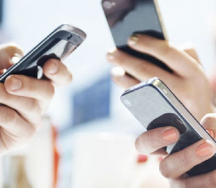 Росіянам не вистачає грошей: продаж смартфонів у РФ впав і відкотився на 10 років назад