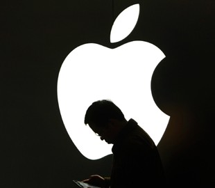 Apple отзывает опасные для здоровья адаптеры