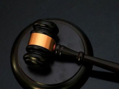 Сплачували податки в бюджет "ДНР": судитимуть директора та головного бухгалтера мережі аптек