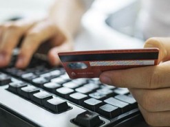 Женщина стала жертвой интернет-мошенников