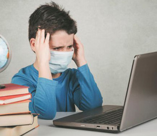 Міносвіти планує відправити школярів та студентів на дистанційне навчання терміном на місяць