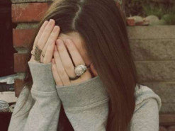 В Днепре двое мужчин ногами избили 18-летнюю девушку ради телефона