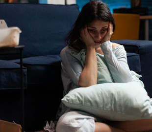 Как быстро уснуть в условиях постоянной тревоги: советы психолога