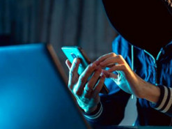 За сертифікат про вакцинацію – 2 тис. грн: Радуцький розповів, за скільки в соцмережах продають підроблені СОVІD-документи