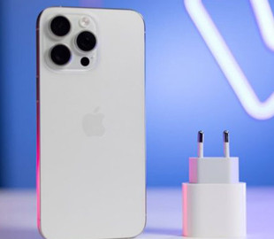 Тест зарядки iPhone 15 Pro Max розвіяв поширений міф про швидкість зарядки iPhone