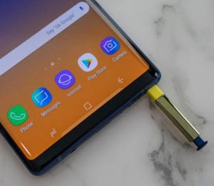 Samsung планирует избавить смартфоны от вырезов в дисплее