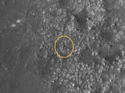 Аппарат NASA запечатлел два рукотворных объекта на поверхности Марса (фото)