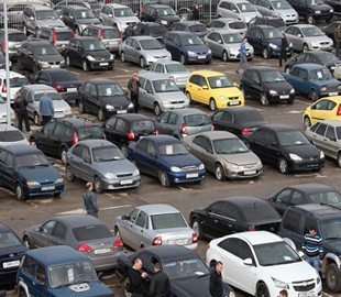 Експерт прогнозує падіння цін на авто