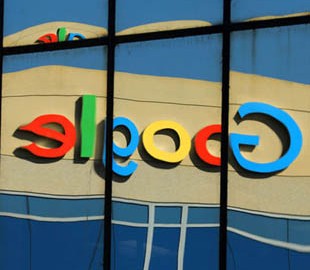 WSJ: Google могла изменить алгоритмы поиска, чтобы помешать миграционной политике Трампа