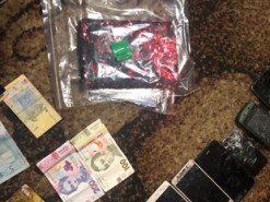 У Києві поліцейські ліквідували інтернет-магазин з продажу наркотиків