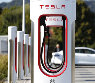 Электромобили Tesla можно будет зарядить за 7 минут